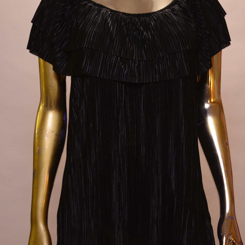 Black elastic neck off the shoulder top - NWOT